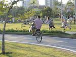 Fim de semana de tempo bom fez blumenauenses sarem de casa. Parque Ramiro Ruediger foi ponto de encontro e ficou cheio no domingo