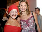 Nunca, jamais, em tempo algum poderiam faltar Lcia Di Vincenzi e sua filha Cristininha. Essa sobe na passarela da Someday hoje, quarta-feira, num dos desfiles concorridos do segundo dia do Floripa Fashion. E j em contagem regressiva para seu casamento com Antnio Tutu Homem de Melllo, que acontecer a bordo de um transatlntico, num cruzeiro de uma semana pelo Caribe. Tudo organizado pela Lcia, mentora da idia.