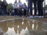 Protesto pede melhores condies em escola improvisada no Bairro Passo Manso