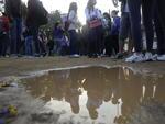Protesto pede melhores condies em escola improvisada no Bairro Passo Manso