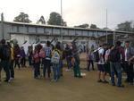 Protesto pede melhores condies em escola improvisada no Bairro Passo Manso