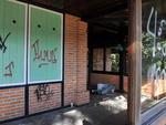 Restaurante Frohsinn, h 10 meses fechado por deciso judicial, espera por uma soluo por parte da prefeitura. O imvel est abandonado e sofre com depredao de vndalos 