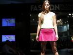 Com um total de 120 looks, entre peas femininas e masculinas, as grifes Track &amp; Field, Mix Brand, Gregory e Naguchi desfilaram cores, estampas e combinaes das estaes mais quentes do ano