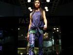 Com um total de 120 looks, entre peas femininas e masculinas, as grifes Track &amp; Field, Mix Brand, Gregory e Naguchi desfilaram cores, estampas e combinaes das estaes mais quentes do ano