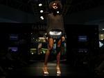 Com um total de 120 looks, entre peas femininas e masculinas, as grifes Track &amp; Field, Mix Brand, Gregory e Naguchi desfilaram cores, estampas e combinaes das estaes mais quentes do ano