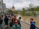 Domingo, dia 22 - Rio Itaja-Au, no Centro de Blumenau