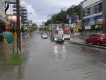 Domingo, dia 22 - Alagamento na Rua 7 de Setembro, em Blumenau