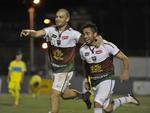 Partida do Blumenau contra o Barra, de Balnerio Cambori, no Estdio do Sesi, na noite do dia 2 de outubro. O Blumenau venceu o Barra, por 4 a 0, pela Terceirona catarinense. No incio da partida Chico, o Artilheiro de Deus, foi homenageado na despedida dos gramados.