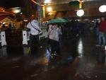 Chuva causa transtornos a folies na primeira noite da Oktoberfest