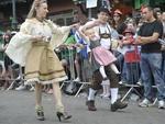 O terceiro desfile da 30 Oktoberfest reuniu cerca de 11 mil pessoas na Rua XV de Novembro, no Centro de Blumenau. Ao todo, 95 alegorias participaram do desfile que durou aproximadamente duas horas