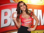 A apresentadora Sabrina Sato e o ex-jogador de futebol Cafu visitaram a Oktoberfest na noite de  sbado. Foram rodeados de fs, beberam chope e aproveitaram a festa no camarote