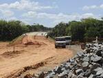 Por causa da chuva, a terraplanagem  o servio mais prejudicado na construo do complexo do Badenfurt, que ligar a BR-470 e a Rua Bahia
