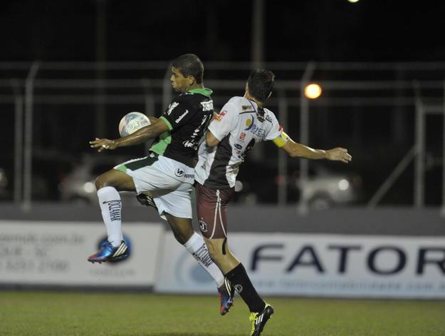 Em jogo duro e fraco tecnicamente, Mentropolitano empata com o Juventus no Sesi e avana na Copa SC