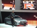 A apresentao do Nissan GT-R teve a presena do campeo de corrida Usain Bolt.