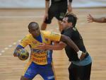 Fim de semana de disputas nos 53 Jasc em Blumenau. Confira os registros dos fotgrafos do Santa nas competies de remo, volei feminino e handebol masculino.