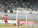 So 180 minutos. Metropolitano e Tombense (MG) tm mais 90 minutos para decidir quem seguir vivo na Srie D do Brasileiro e, consequentemente, e na briga pelo acesso  Srie C nacional. Torcedores, dirigentes, jogadores e membros da comisso tcnica do Verdo deixaram o Sesi com o mesmo sentimento: o time no fez um bom jogo.