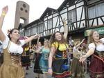Desfile de sbado da Oktoberfest 2014