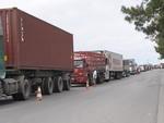 Motoristas aderem ao movimento nacional e impedem a passagem de caminhes em Pouso Redondo