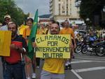 Manifestao nas ruas de Blumenau terminou s 18h30min de forma pacfica