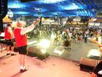 Incio da noite de sexta-feira na Oktoberfest 2015