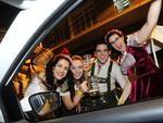 Desfile da Oktoberfest na rua XV em Blumenau