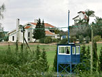 Casa de guarda na entrada do rancho de Ariel Sharon, Havat Hashikmim