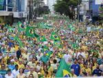 Mais de 60 mil pessoas protestam contra a corrupo em Blumenau