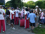 Torcida na concentrao antes da grande festa