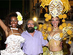 Secretrio da cultura de Nanterre (Frana), Jacks Guevel, com a ex-Rainha do carnaval de Porto Alegre, Juliana, e Ana Marilda