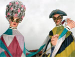Bonecos gigantes marcam primeiro dia de carnaval em Praga, República Checa