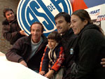 O goleiro Saja e sua famlia: o Pai, o sobrinho e a Irm