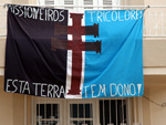 Tricolores de Santo ngelo exibem bandeiras do time nas sacadas dos prdios