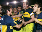 Jogadores do Boca Juniors comemoram o ttulo