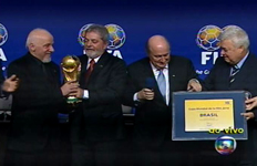 Teixeira (D) usou o Pan como exemplo de que o Brasil pode sediar grandes eventos com seguran�a&nbsp;-&nbsp;Reprodu��o