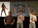 Entrega do trofu Histrias Curtas, categoria melhor Montagem, para Gabriel Ferronato, Roberto Lima e Marcio Toson, de Penalidade Mxima
