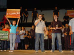 Entrega do trofu Histrias Curtas, categoria melhor Episdio Jri Oficial, Raul Costa Jr. entrega para representantes de X-Corao