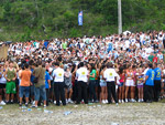 Multido aglomerada na entrada do Parque Planeta em Florianpolis 