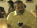 Lvia Dvalos e Heitor Schmidt no episdio O ltimo almoo de domingo