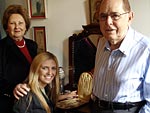 Renata Ryff Moreira entre Camilo Cola, proprietrio da Itapemirim, e Ignez Cola. A equipe do programa foi recebida com muito carinho na fazenda Pindobas (ES)