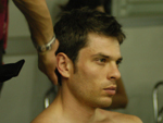 Homens tambm arrumar o cabelo para os desfiles