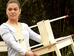Roberta Savian vive a irm mais velha e responsvel, Maria Eduarda 