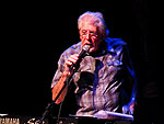 John Mayall  considerado o pai do blues ingls