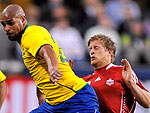 Brasil 3x2 Canad – Com novo gs, a seleo passou a valorizar mais a posse de bola. Os canadenses j no tinham mais a mesma fora fsica e diminuram o ritmo. Adriano assustou o goleiro canadense com um chute de longe. O Imperador buscou jogo, mas no conseguiu balanar a rede