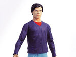 SMALLVILLE: O superboy est super em forma apesar da pedra de criptonita ao seu lado. S essa mochilinha de Clark Kent  que ficou estranha. E cad a jaqueta vermelha que a gente adora?