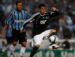 A equipe do tcnico Celso Roth criou boas oportunidades, mas no conseguiu transform-las em gol