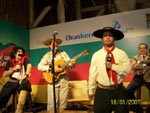 Vitor Hugo, trovador no programa Buenas Tarde Tch