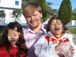Foto Jlia, Sofia e papai Leonir num aniversario na marina de Laguna SC, filhas tudo