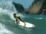 Com apenas 18 anos, Alejo Muniz despachou o top 10 do WCT, Luke Stedman