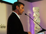 David Coimbra apresenta finalista ao prmio durante a cerimnia