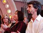 Os finalistas do prmio Vitor Ramil, Maria Helena Martins e Zil Bernd durante a cerimnia